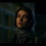 Lale Marzban Instagram - 🎥 آغاز اکران فیلم تحسین شده منتقدان و تماشاگران آنونس «بی همه چیز» رونمایی شد . نخستین آنونس فیلم سینمایی «بی همه چیز» به کارگردانی محسن قرایی و تهیه کنندگی جواد نوروزبیگی رونمایی شد. . «بی همه چیز» فیلم تحسین شده منتقدان و مخاطبان در سی و نهمین جشنواره فیلم فجر که در ۱۴ بخش کاندید دریافت جایزه بود، از فردا در سینماهای سراسر کشور اکران می شود. . پرویز پرستویی، هدیه تهرانی، هادی حجازی فر، باران کوثری، مهتاب نصیرپور، پدرام شریفی، لاله مرزبان، بابک کریمی، فرید سجادی حسینی، خسرو پسیانی، زهیر یاری، مهدی صباغی، عیسی یوسفی پور، عرفان ناصری گروه بازیگران فیلم را تشکیل می دهند. . سرمایه گذاری «بی همه چیز» را امید اخباراتی بر عهده داشته است. برای تهیه بلیت به سایت سینماتیکت، ایران تیک و گیشه ۷ مراجعه کنید. . ساخت آنونس: مسعود رفیع زاده #بی_همه_چیز #سه_تا_یه_روز