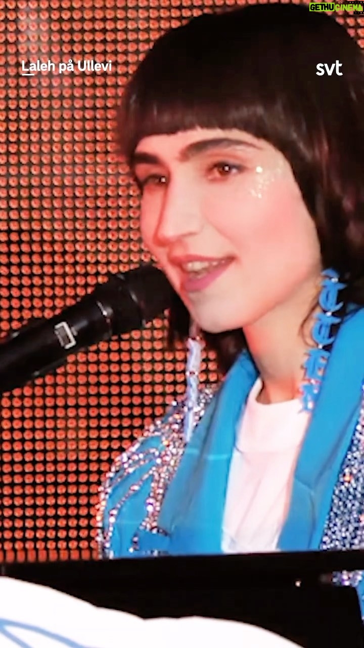 Laleh Pourkarim - 9K Likes - ā..Jag skrev mitt namn i sanden
havet log o skratta mot mig
Lyckan kommer lyckan gĆ„r.. ā
..och vem bryr sig om ett Hā
~ Sand ƶverallt
