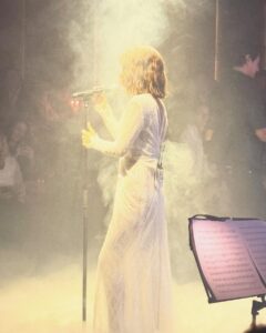 Lali González Instagram - 15 de Muni. ❤️ Te quiero @munapaulscherri estabas hermosa como toda la fiesta y tus canciones ! 💝 Gracias @agustinacherriok por hacerme sentir siempre parte de tu familia ❤️🫶🏼 les amo