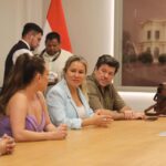 Lali González Instagram - Hoy nuestro cine nos posiciona en el mundo y en el mapa como país haciendo historia y avanzando en el camino de proyectarnos como uno de los mejores destinos fílmicos 🇵🇾 Gracias al Presidente de La República @santipenapy por abrirnos las puertas y acceder a una mesa de diálogo con respecto al futuro del Audiovisual Paraguayo y trabajar sobre la proyección del crecimiento de nuestra industria 🇵🇾 Gracias a la Ministra de Turismo @angieduartepy y al Presidente por honrarme con el título Embajadora Honorífica de Turismo y an mis compañeros por nombrarme en su momento embajadora del Cine Paraguayo. 🇵🇾 Confío en mi país. Confío en nuestra gente. Tenemos muchas historias por contar 🇵🇾