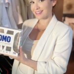 Lali González Instagram - ¿Queres saber cómo lo logro? 🤍 Mis blancos ahora pueden ser más blancos aún gracias al nuevo OMO Expert Blanco Absoluto. Y si, ya no tengo miedo de usar mis ropas gracias a @omoparaguay Ah! Y ni te cuento la bomba 💣 de aroma deliciiiioso que tiene. Créeme que es real 🤍✨