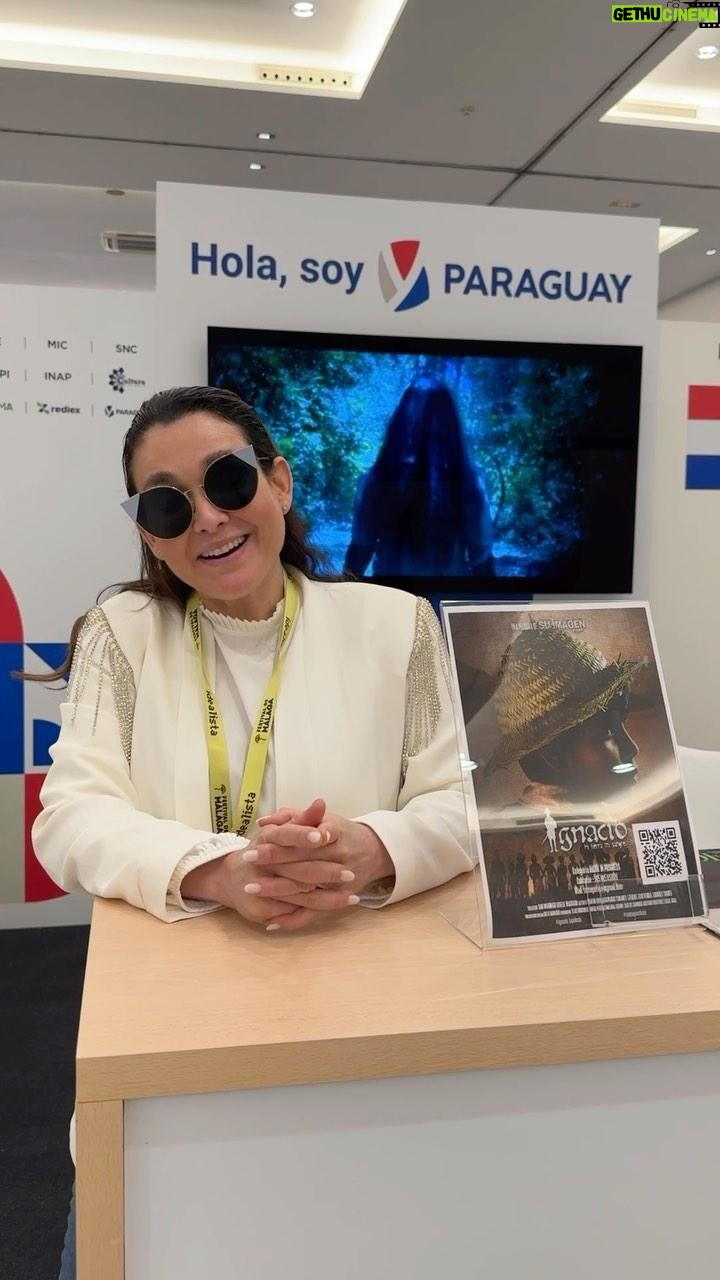 Lali González Instagram - Resumen de mi paso por Málaga como Embajadora Turística del Paraguay 🇵🇾 ¡Que honor poder llevar esta bandera! Y poder decirle al mundo que somos un Destino Fílmico con mucho por explotar 📽️ #paraguaydestinofilmico #holamalagasoyparaguay