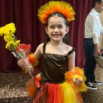 Lali González Instagram – Mi niña Bonita♥️💓
–
–
Era un agosto del 2018 y el ecógrafo me dijo : es un bebé saludable. Queres que sea una sorpresa el sexo o ya te lo digo !?
-Prefiero que sea sorpresa le respondí…segundos después al bajarme de la camilla “DECIMeeeee no aguanto más quiero saber “???!!!!
– Es una Nena !🫶🏼♥️💓
-Bien carajo !!! (grité en plena ecografía )
Hoy entiendo porque tanto te espere ! 😍
Mi niña sabia y fuerte que va conmigo a todos lados 😍
Toda mi vida te pense y te soñé ♥️
Hace 5 años que me explota el corazón cada mañana al despertarme y saber que soy tu mamá !
Te amo Rafaela 🌟
Feliz cumple mi piscis con luna en leo☺️👀🌔🌛