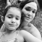 Lali González Instagram - El tiempo…pasa y no perdona. ⏱️ Estás más alta, mas cotorrita y más hermosa que nunca ! Las dos siempre seremos dinamita 🧨 ❤️Deseo que el tiempo pare y dejes de crecer ! Te amo con toda mi alma ! Gracias por estar conmigo en cualquier lugar del mundo 🌍