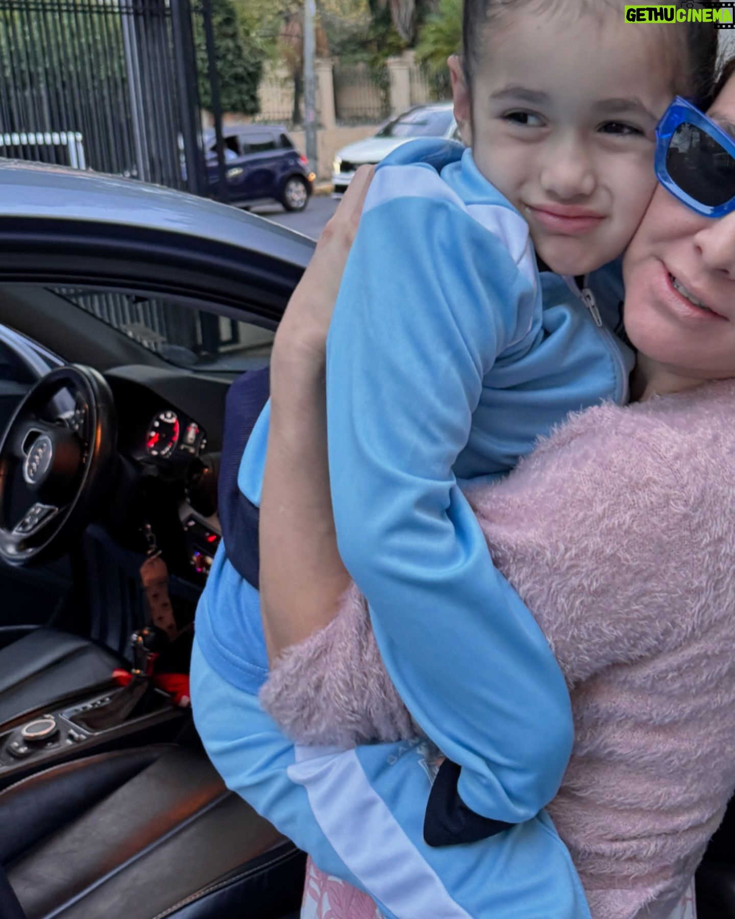 Lali González - 6.8K Likes - El tiempo…pasa y no perdona. ⏱️
Estás más alta, mas cotorrita y más hermosa que nunca ! Las dos siempre seremos dinamita 🧨 ❤️Deseo que el tiempo pare y dejes de crecer ! Te amo con toda mi alma !
Gracias por estar conmigo en cualquier lugar del mundo 🌍