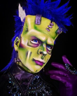 Landon Cider Instagram - Social Media Monster-Do it for the ‘gram!
Newest episode drops today where my runway look celebrates the comfort of at-home-drag & only having to dress for what fits in the frame :)
Hair from @ardawigs styled by me (with guidance from @wigzaddy )
Prosthetic forehead & earring sculpted by me.
Wearing my Dragula jewels by @fiercejewels_official