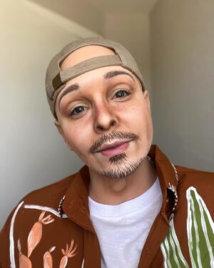 Landon Cider Instagram - Give it to US straight. I surprised @maddymorphosis by being Maddy Morphosis for some bonus content that’s out now on YT. Swipe for more & link in bio to help a Gazan family of 18!
Some BTS content coming soon so lemme know if you want to see his reaction video from my cameras perspective and this way the algorithm will bring you back cause that’s how this sh!t show works, right? Begging people to interact 😂🤷‍♂️