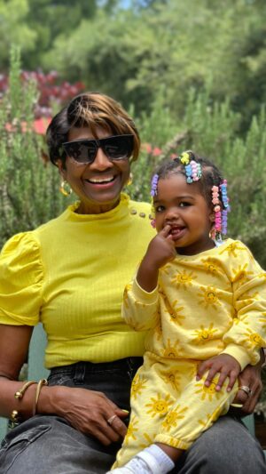 Lanisha Cole Instagram - You are the sunshine of my life ☀️❤️💐 @arlingtonpasadena 
.
.
#onyxice 
#arlingtongarden 
#pasadena 
#kidsactivities 
#gardens 
#botanicalgardens