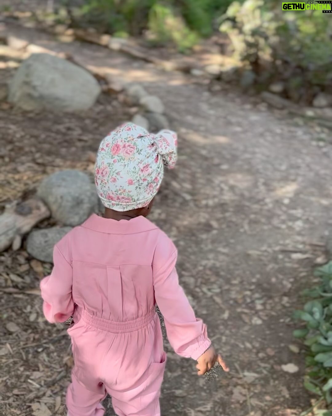 Lanisha Cole Instagram - Mommy and me date at the garden bazaar at @arlingtonpasadena ๐นโจ๐โบ๏ธ . . #onyxice #arlingtongarden #pasadena