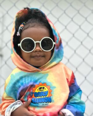 Lanisha Cole Instagram - Onyx wanted to show y’all her fit today lol 🔥😎🤩 @dandridesigns 👈🏾