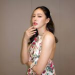 Lanlalin Tejasa Weckx Instagram - ขอแต่งแบบนี้เล่นละครได้มั้ย? Make up @aonnthaanaa Hair @baseballlaxtar Dress @srasociety