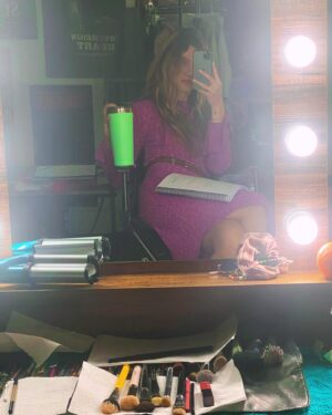 Lara Pictet Instagram - Channeling Willa’s inner 𝓑𝓪𝓻𝓫𝓲𝓮 💈 
•
•
Thank you @whitneytealartistry 💗