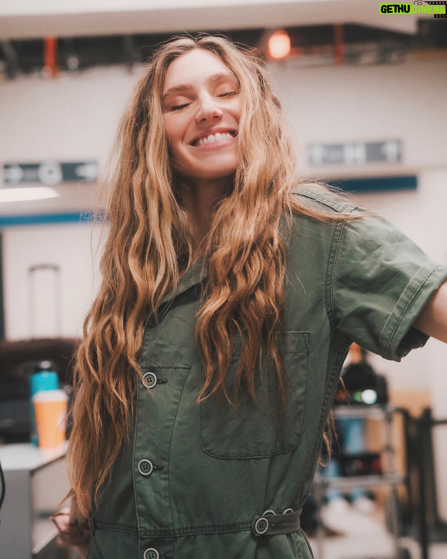 Lara Pictet - 3.3K Likes - … 𝙰𝚗𝚍 𝚝𝚑𝚊𝚝’𝚜 𝚊 𝚠𝚛𝚊𝚙 𝚘𝚗 𝚃𝚑𝚎 𝙲𝚑𝚛𝚒𝚜𝚝𝚖𝚊𝚜 𝚂𝚙𝚎𝚌𝚒𝚊𝚕 🎬
•
•
Thank you @sergiolovesfilm for the beautiful pictures 🧡
What a great crew and cast, thank you 🙏🏻