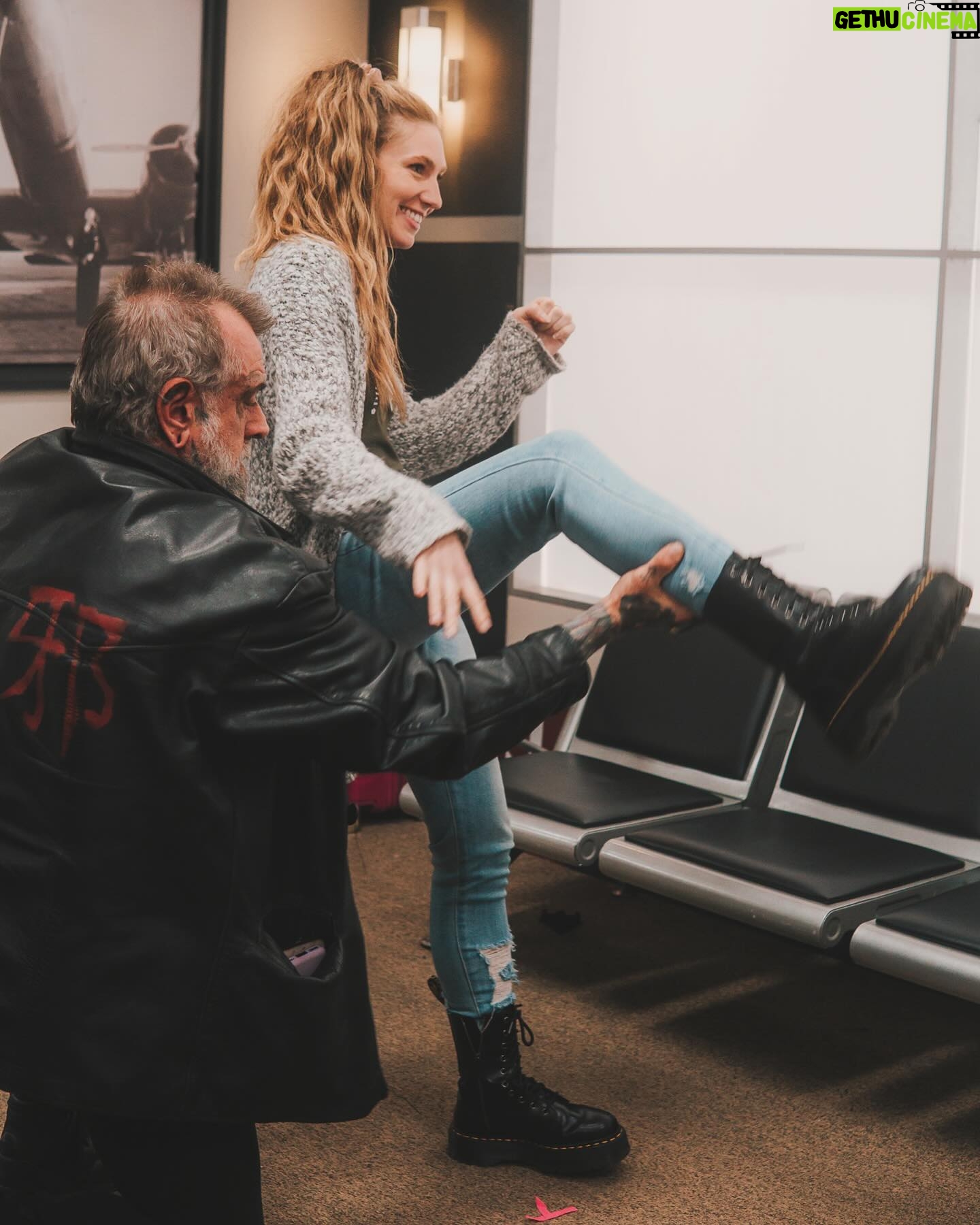 Lara Pictet - 3.3K Likes - … 𝙰𝚗𝚍 𝚝𝚑𝚊𝚝’𝚜 𝚊 𝚠𝚛𝚊𝚙 𝚘𝚗 𝚃𝚑𝚎 𝙲𝚑𝚛𝚒𝚜𝚝𝚖𝚊𝚜 𝚂𝚙𝚎𝚌𝚒𝚊𝚕 🎬
•
•
Thank you @sergiolovesfilm for the beautiful pictures 🧡
What a great crew and cast, thank you 🙏🏻
