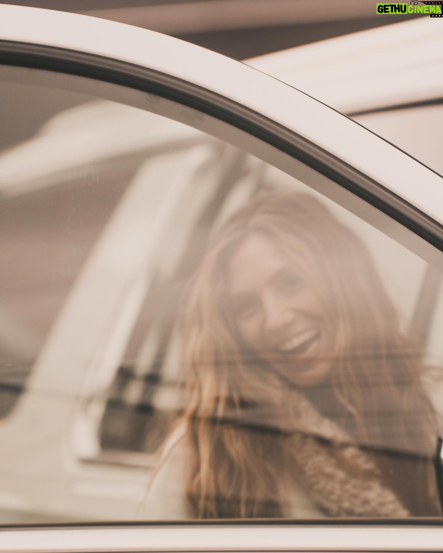 Lara Pictet - 3.3K Likes - … 𝙰𝚗𝚍 𝚝𝚑𝚊𝚝’𝚜 𝚊 𝚠𝚛𝚊𝚙 𝚘𝚗 𝚃𝚑𝚎 𝙲𝚑𝚛𝚒𝚜𝚝𝚖𝚊𝚜 𝚂𝚙𝚎𝚌𝚒𝚊𝚕 🎬
•
•
Thank you @sergiolovesfilm for the beautiful pictures 🧡
What a great crew and cast, thank you 🙏🏻
