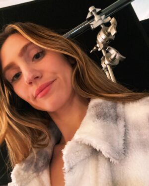 Lara Pictet Instagram - 𝕥ꫝꫀ 𝕣ꪮ᭙ડ // 𝟚𝟘𝟚𝟛

Met some incredible people, made new friends, embraced unforgettable moments, discovered my inner farm girl in -1 degrees (tank top warrior mode activated) and “shared” the spotlight with Jaia.

Thank you for all the laughs, the deep conversations, the many many hugs and everything else that made my time there what it was, you know who you are💛🧡

Seriously contemplating a full-time farm life!