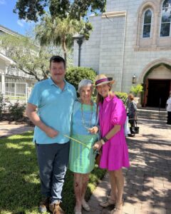 Lara Spencer Instagram - Palm Sunday church w my cute mama and big brother. #gratitude