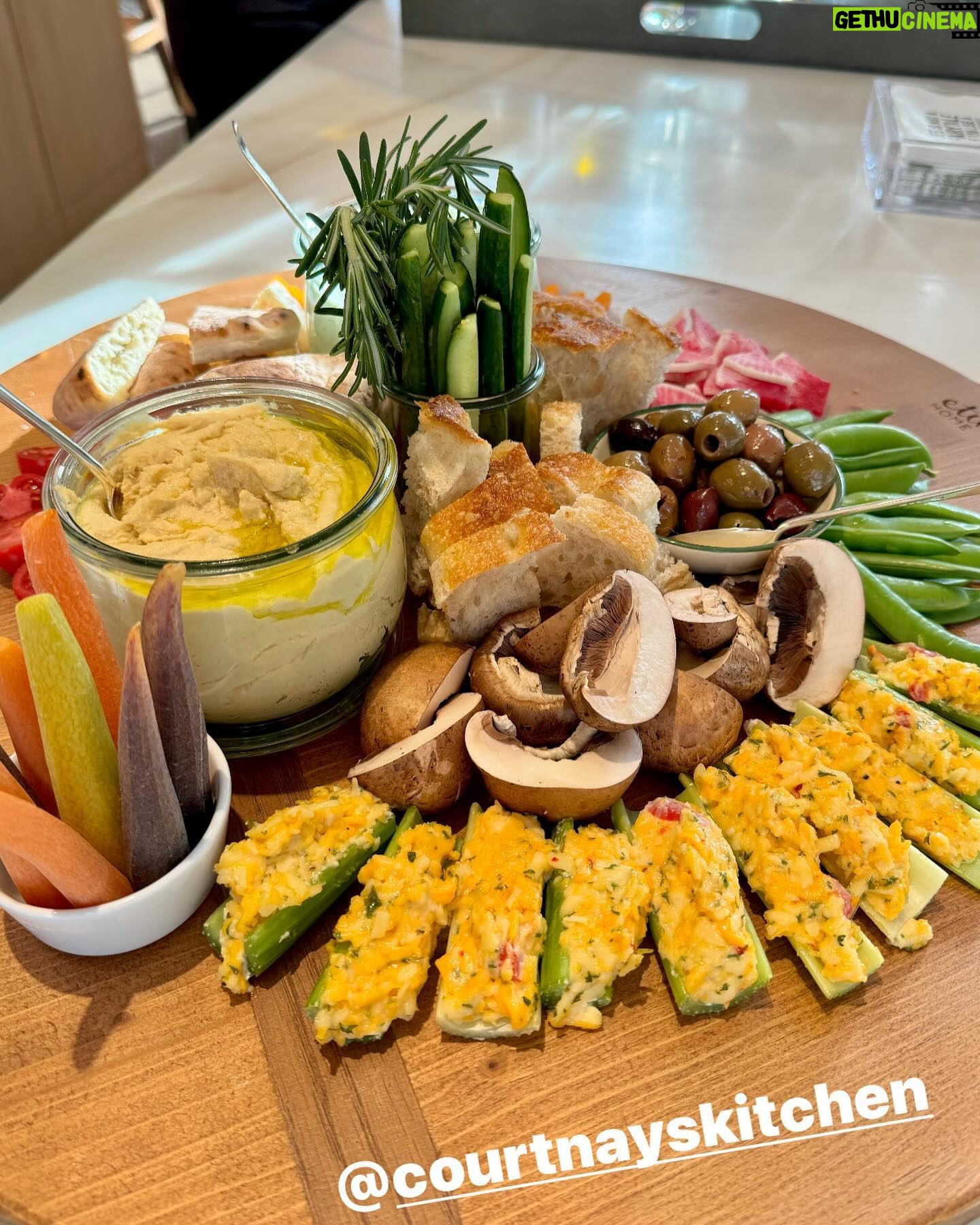 Lara Spencer Instagram - New Year's Resolution to try more new things=learn how to play maj Jongg=my brain hurts. At lease we had great bites. And wine=not giving up.