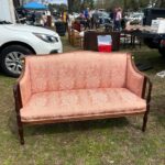 Lara Spencer Instagram - Who's ready for some flea market flipping.??! Went to my ol' stomping grounds yesterday (swipe to see some of the fun finds!) and boy do I miss it. It may be time..... #fleamarketflip