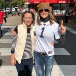 Lara Spencer Instagram - Let's make my big sis feel like she's number 1 today! Happy Birthday LIsa!!! Swipe ⬅️to see her with all of us-looking ravishing in red and again to see how this woman actually looks good in anything. We love you LeeLee. Hope you are having a beautiful day