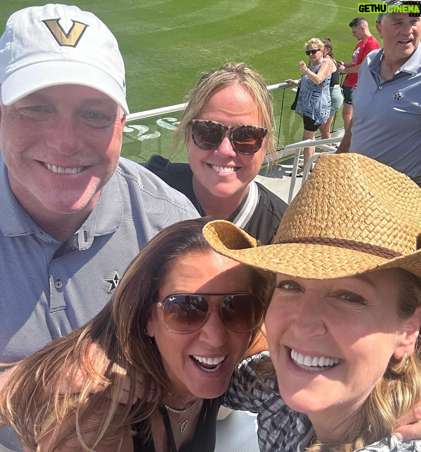 Lara Spencer Instagram - What day for the Vandy Lax -celebrating our seniors and bringing home the win to advance to the AAC PLAYOFFS! It started pregame w the fun families (love this pic Katey and Gina!)and another big turnout at the tailgate BloodyMary bar(Gina Nuch strikes again!); even Allan Houston came to cheer for our girls! (His daughter is a Vandy High Jumper!); iconic shot of an iconic coach; hard to say goodbye to our incredible GOALIE Paige Gunning with 600 plus saves-looking so beautiful w mom Chris post game; and then the senior party (great job moms! Thank you!). Good luck Thursday!! We believe!!!!!!!!