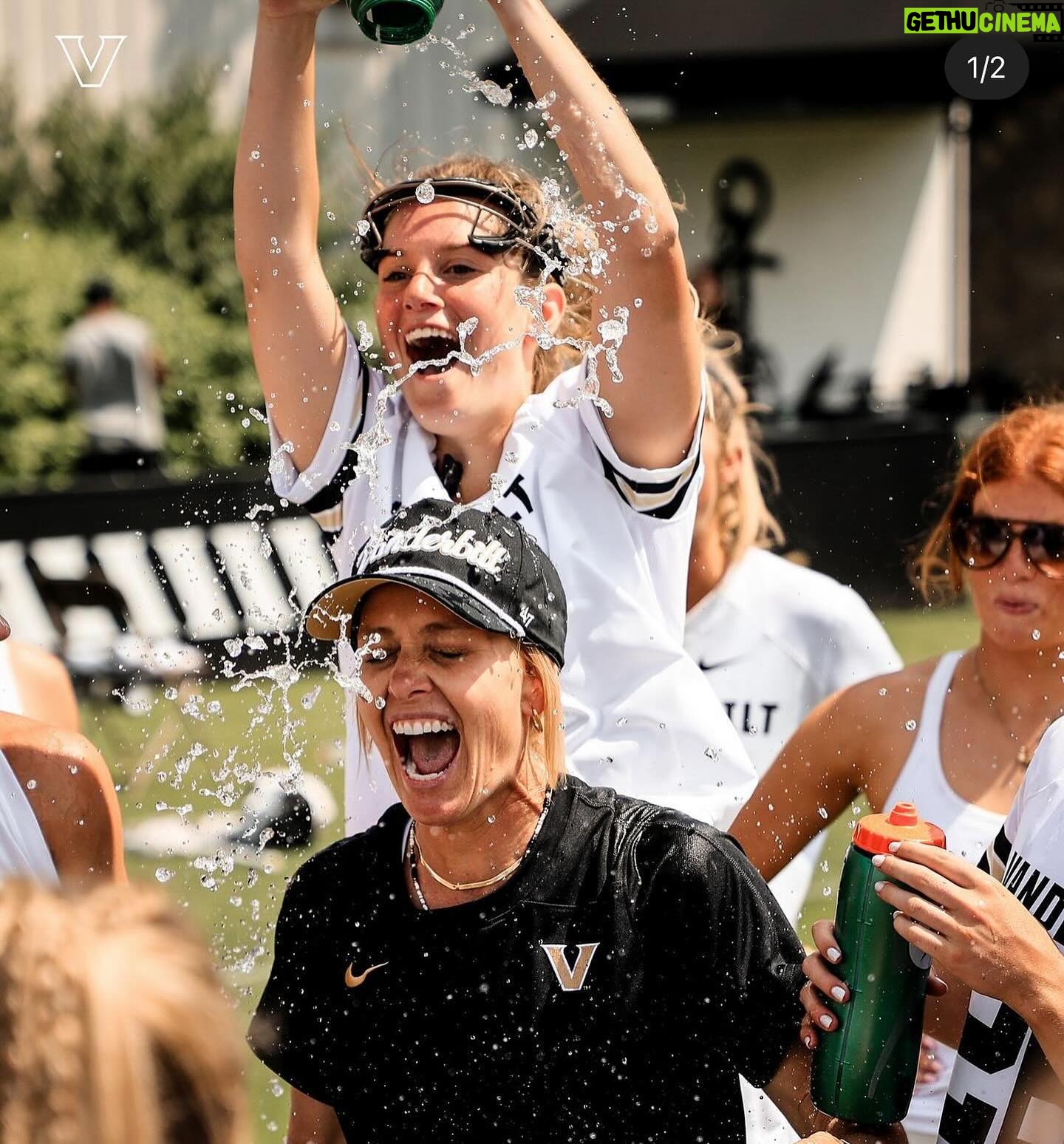 Lara Spencer Instagram - What day for the Vandy Lax -celebrating our seniors and bringing home the win to advance to the AAC PLAYOFFS! It started pregame w the fun families (love this pic Katey and Gina!)and another big turnout at the tailgate BloodyMary bar(Gina Nuch strikes again!); even Allan Houston came to cheer for our girls! (His daughter is a Vandy High Jumper!); iconic shot of an iconic coach; hard to say goodbye to our incredible GOALIE Paige Gunning with 600 plus saves-looking so beautiful w mom Chris post game; and then the senior party (great job moms! Thank you!). Good luck Thursday!! We believe!!!!!!!!
