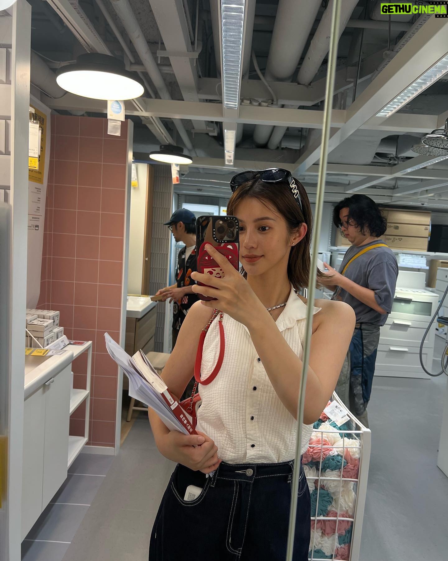 Larine Tang Yue-Ping Instagram - 是日天氣beautiful 啊媽無帶我買Apple