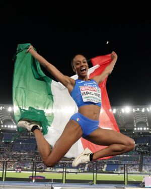 Larissa Iapichino Instagram - 😍 𝑺𝒆𝒊 𝒇𝒂𝒏𝒕𝒂𝒔𝒕𝒊𝒄𝒂!

Larissa Iapichino argento nel lungo agli Europei di Roma con 6,94

#atleticaitaliana #Roma2024
