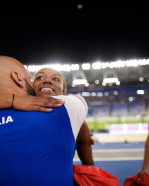Larissa Iapichino Instagram - Vicecampionessa europea ❤️‍🔥🥈🦋✨🇮🇹

-

Volevo ringraziare tutti coloro che sono venuti a supportarmi all’Olimpico e chi lo ha fatto comunque da casa, siete stati calorosissimi!
I miei partner che mi supportano in tutto e per tutto @diadora @redbullitalia @galileolife.it @tiffanyandco @unicredit_eu @wintecare 
Tutto il mio team @giannino1969 @salviodiguida79 @dott._massimo_orlandini @rizzo_marco14 @jump4excellence @silviasaliti @tunonhaibisognodellopsicologo e il mio gruppo sportivo @fiammeoroatletica senza i quali tutto questo non sarebbe stato possibile.
E non ultimi per importanza la mia famiglia, la mia super mamma @fionamayoly69 , @vittorio.bartoli e i miei amici che supportano e sopportano 24/7🩵🩵🩵🩵🩵