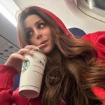 Larissa Bonesi Instagram - ⏳✈️🤡☕️🫰🏽