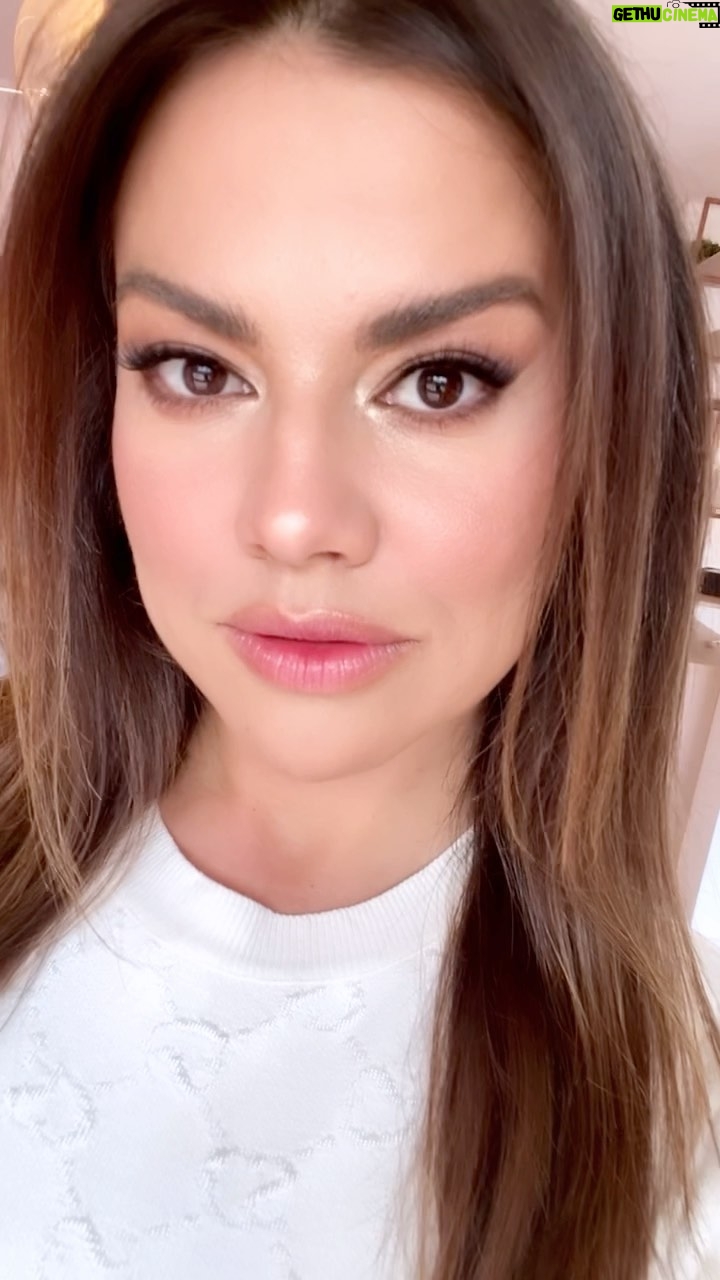 Laryssa Dias - 3 Likes - Ma Girl 🤍
Sem filtro e com emoção 😍
#tbt semana passada com beauty by @adrioliveira_beauty
#shooting #mood #beauty #maquiagem #beleza #laryssadias