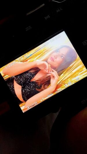 Laryssa Dias Instagram - Brilhando 💫

Brilhar genuinamente é se apropriar da sua VERDADE!

Já brilhou hoje?

Lary 💫

#spoiler #makinhof #bastidores #shooting #laryssadias