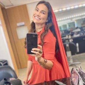 Laryssa Dias Instagram - Noturna agorinha 🎬🎥
Afra prontaaa 💃🏻
#seriereis 👑 

Sorriso by @rafapuglisi 
#atriz #laryssadias #afra