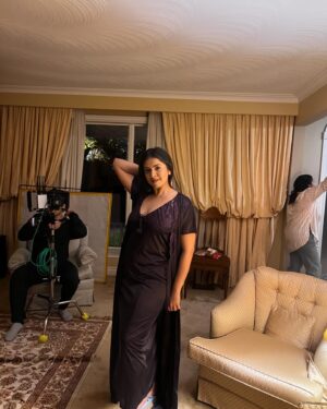 Lasya Nagaraj Instagram - 💉🎥📀📺🎞️🎬

Thanks @karennnsimmons 🩶🩶
.
.
.
.
#toronto #canada #shootset #filmset