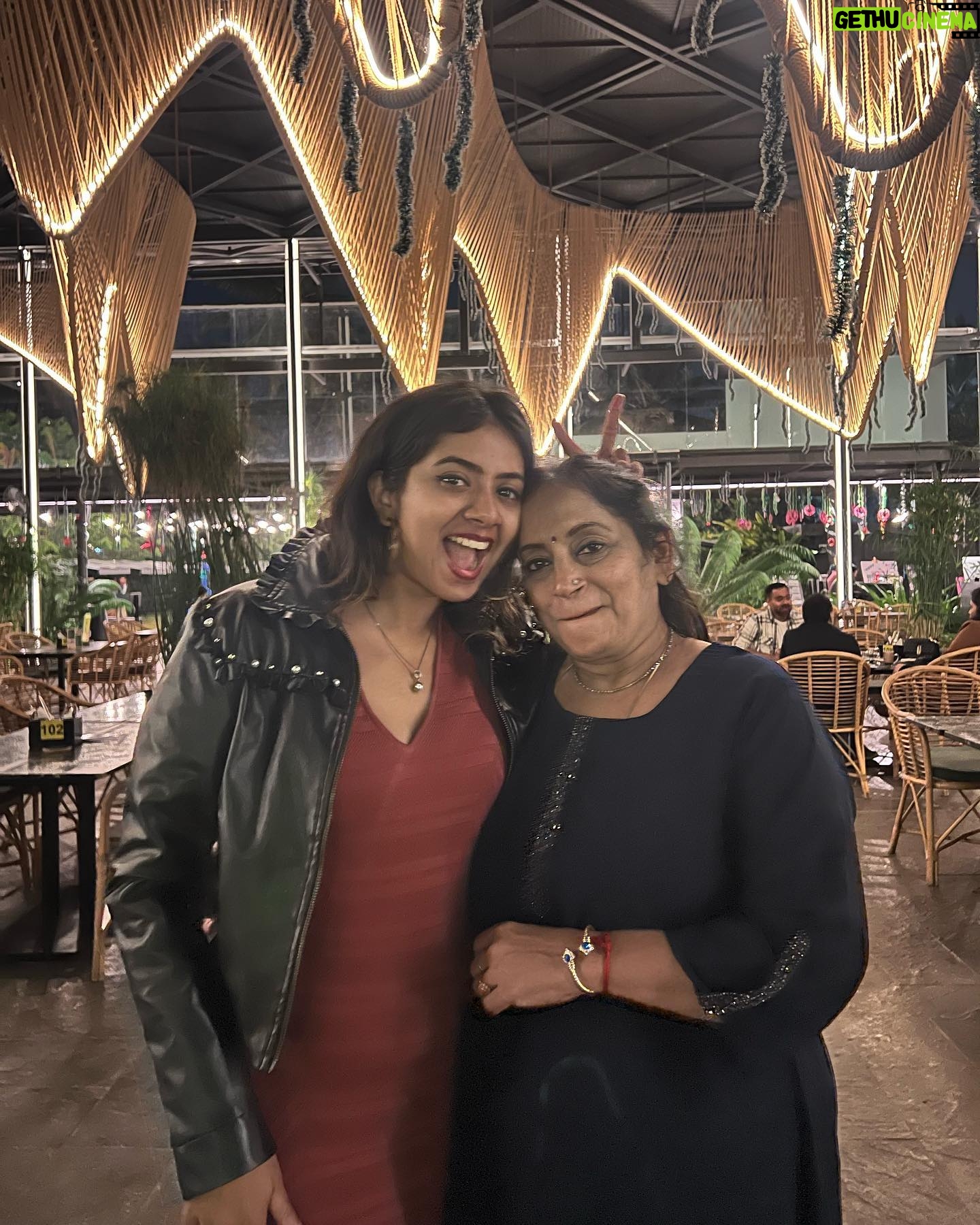 Lasya Nagaraj Instagram - How much I have irritated and tortured her, only she knows. And she misses that only the mooost now. Hahhahaha 😘😘😘😘♥️♥️ @sudha.nagraj.1