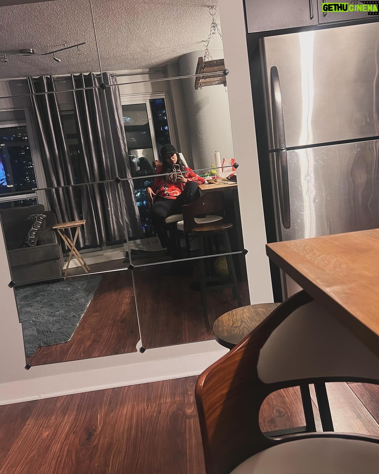 Lasya Nagaraj Instagram - Soaking in the Canadian vibes .. #chillvibes #canada #feelinggood #harshwavessettling