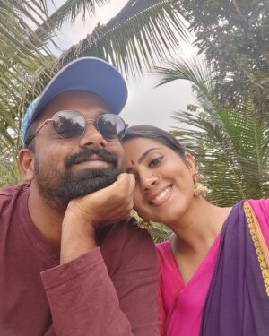 Lasya Nagaraj Instagram - I’m gonna miss each one of you so so so much 😔😢
Thanks for being there like pillars in my life for the past few years. You’ll mean the world to me. I’ve learnt so many life lessons from each one of you. Feeling extremely sad to stay away 🥺😢😭

I only wish the best for all of you 😘😘
Lots of love, light and wild hearts ♥️♥️✨✨🫶🏻🫶🏻
#mymains #nostalgic #tears #happines #loveandwildhearts