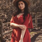 Lasya Nagaraj Instagram - #gypsygirl Photography : @ansh_sogani . . . #desertrose #redmistress #canada🇨🇦