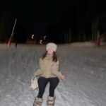 Laurène Arnoux Instagram – En mode montagne 😘 
(c’est Garfield la troisième photo)