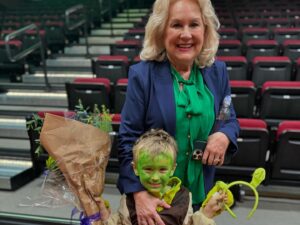 Laura Bell Bundy Instagram - Okay, I’m officially a stage mom. So proud of my Hucky who worked so hard learning all his lines and songs for Shrek the Musical— without even knowing how to read yet!  A Big feet for a four year old. Such courage. Thank you @anniesplayhouse for being such great teachers.