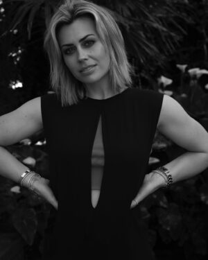 Laura McGoldrick Instagram - 👗 @zambesisince79 
📸 @marissafindlay