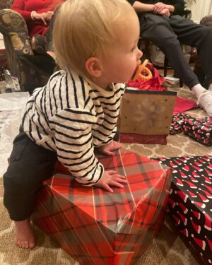 Laura Slade Wiggins Instagram - We have had a blessed holiday this year! Christmas always means a lot to my family. I know it can be a hard time this time of year. Especially, after the weather and the year that we have gotten through. I do believe in seasons, so I wish you the very best season this coming year.#frommyfamilytoyours #happyholidays #merrychristmas #happynewyear @kyleweishaar