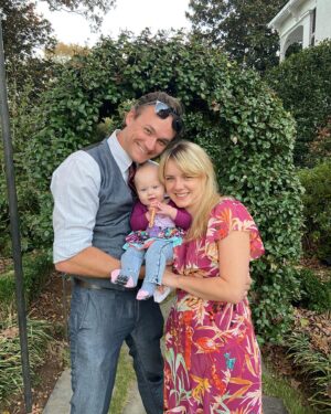 Laura Slade Wiggins Instagram - Thank you for taking out picture @aliphillipsphotography at @moshyabrady wedding! What an inspiring couple and a beautiful day for a wedding! #fallwedding #broughtthebaby Clemmie farted during the groom’s vows 😳😂