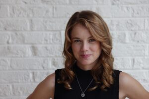 Laura Slade Wiggins Instagram - New headshots… but not for acting. I am entering my #sidehustle phase of life. This strike is not easy on the rainy day fund. I am now a licensed real estate agent at @kwpeachtreecity if you’re looking for properties in the south Atlanta area, let me know!