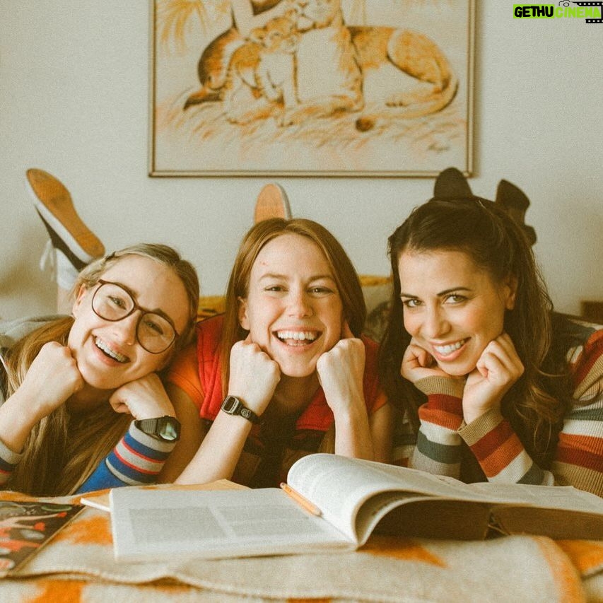 Laura Bailey Instagram - Happy birthday @marisha_ray you sexy bish