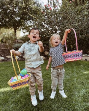 Laura Bailey Instagram - 🐰🌸🐣 (The best pics always come from @pamelajoybaker.)