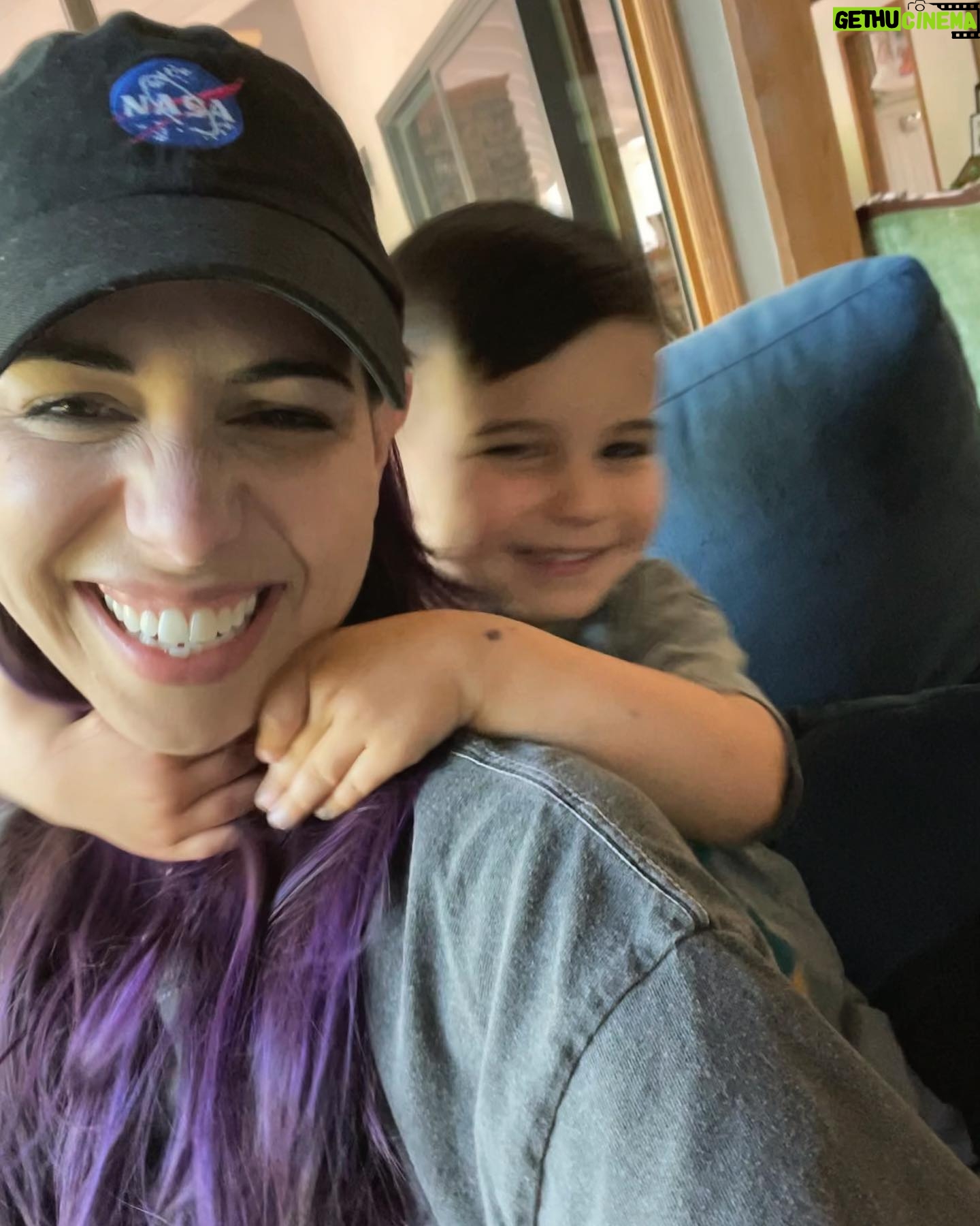 Laura Bailey Instagram - Happy Thursday from my gremlin and me.