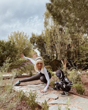 Laura Bailey Instagram - Spider Gwen and Wolverine had symbiote. Also my bloodstream is now 80% sugar. 
Thank you to my bestie, Ahsoka (@pamelajoybaker) for the pics!