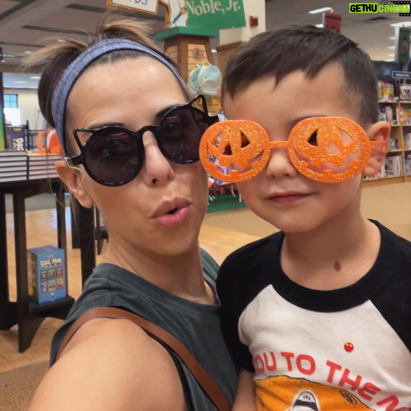 Laura Bailey Instagram - Spooky happy funtime