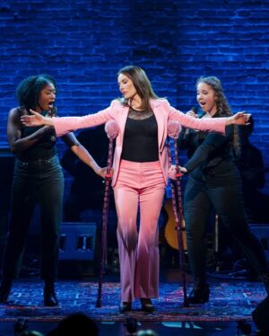Laura Benanti Instagram - ICYMI: Everybody cared about Laura Benanti this weekend at the Minetta Lane.

If you missed it, don’t worry! Keep your ears peeled for the production coming to @audible, later this year 🎧 

📸: @ashleewednesdays & @abrunkus